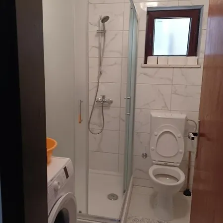 Nikola Apartmán *